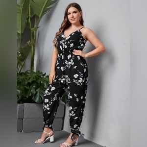 SHEIN - Floral Print Cami Jumpsuit in Black and White
